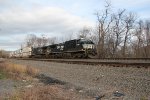 NS 4700 and 9967 on the head end of train 260